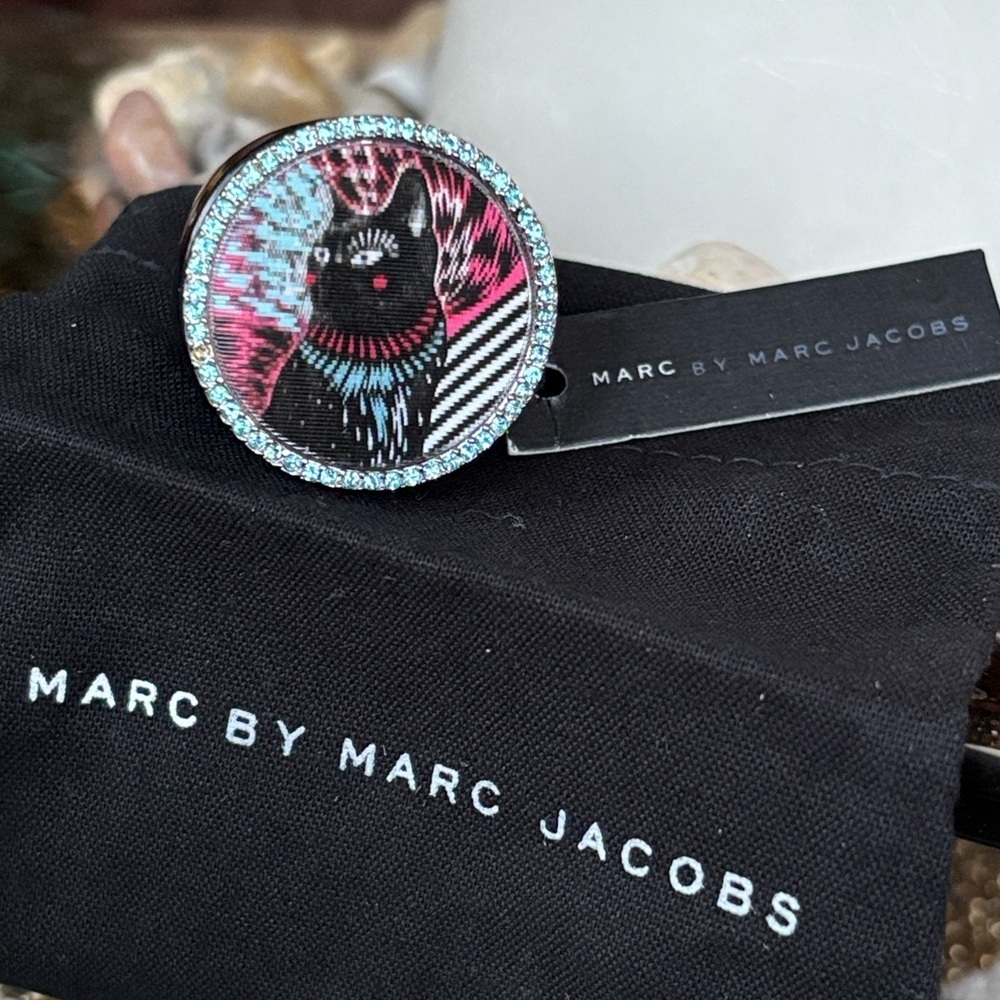 Brand New Marc by Marc Jacobs Lenticular Rue Cat Crystal-Rimmed Statement Ring